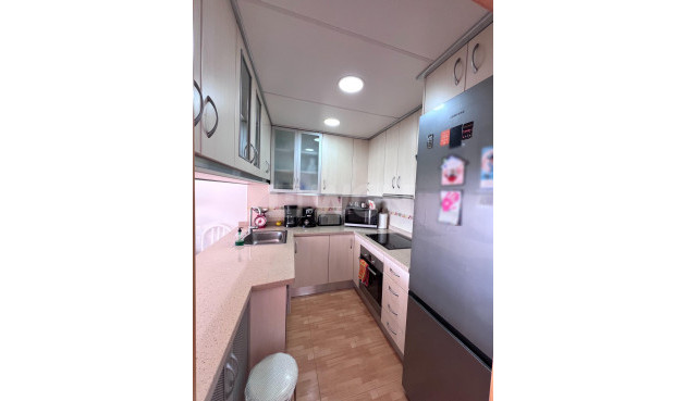 Resale - Apartment / flat - Torrevieja - Playa de los Locos