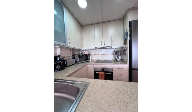 Resale - Apartment / flat - Torrevieja - Playa de los Locos