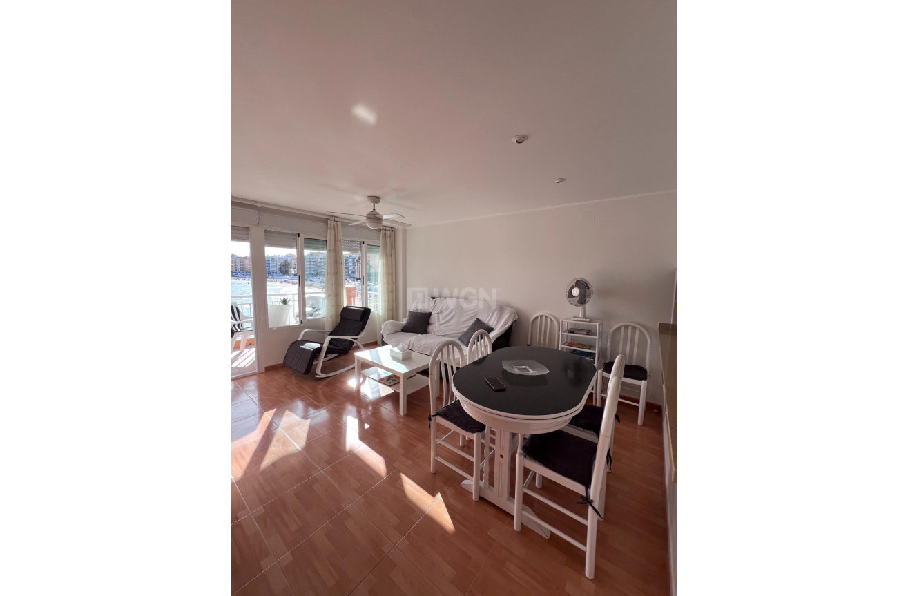 Resale - Apartment / flat - Torrevieja - Playa de los Locos