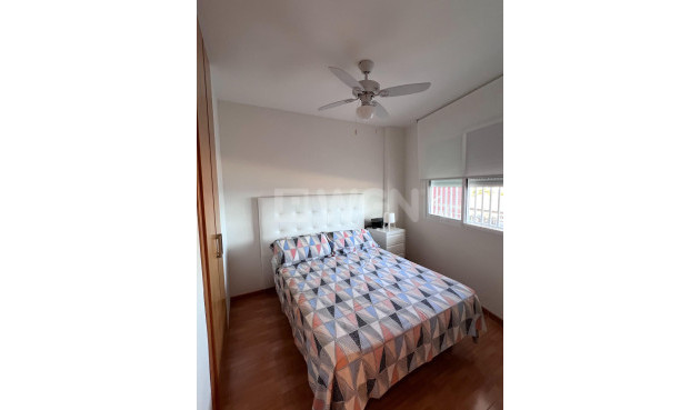 Resale - Apartment / flat - Torrevieja - Playa de los Locos