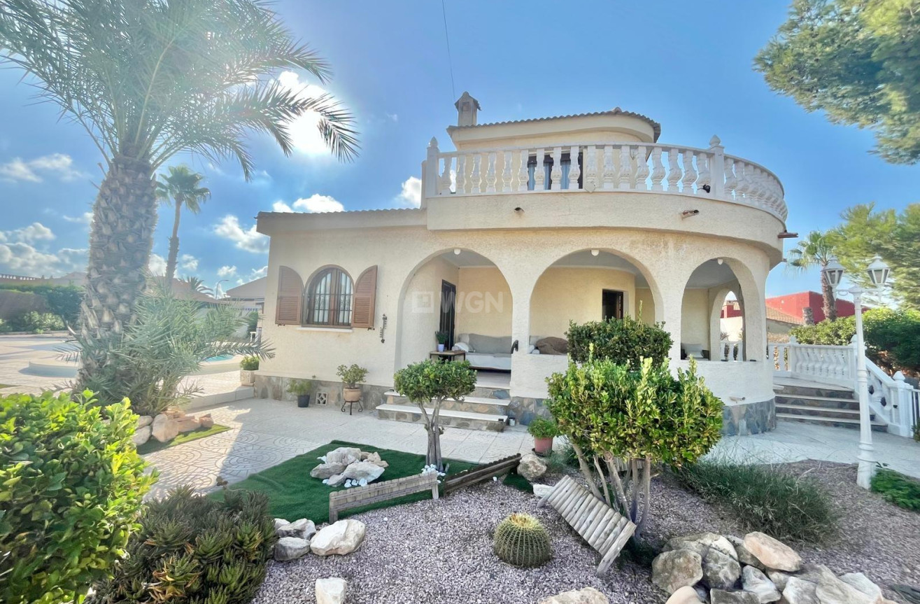 Resale - Villa - Torrevieja - San Luis