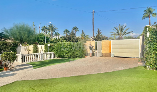 Resale - Villa - Torrevieja - San Luis