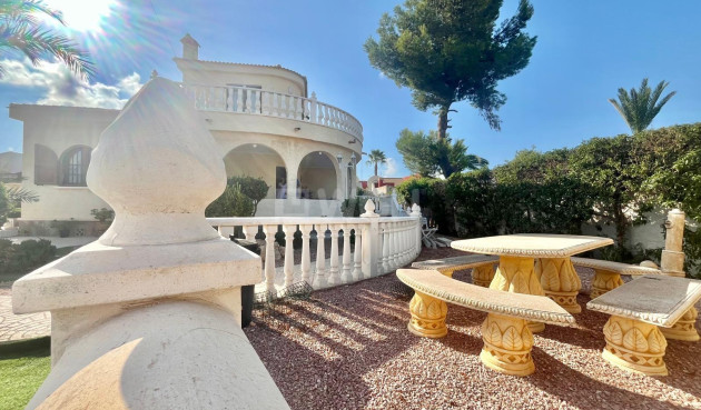 Resale - Villa - Torrevieja - San Luis