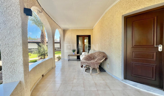 Resale - Villa - Torrevieja - San Luis