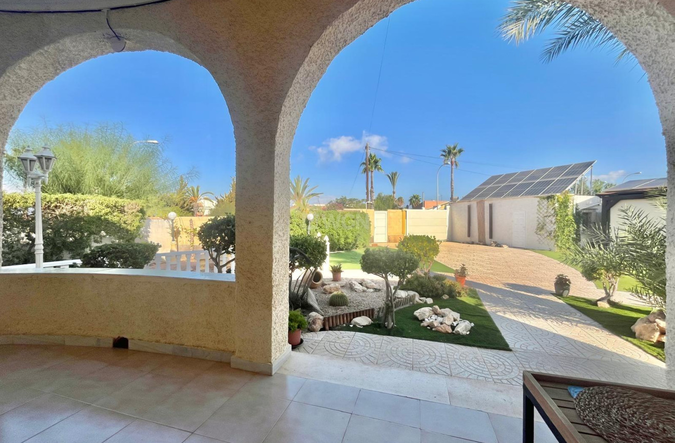 Resale - Villa - Torrevieja - San Luis