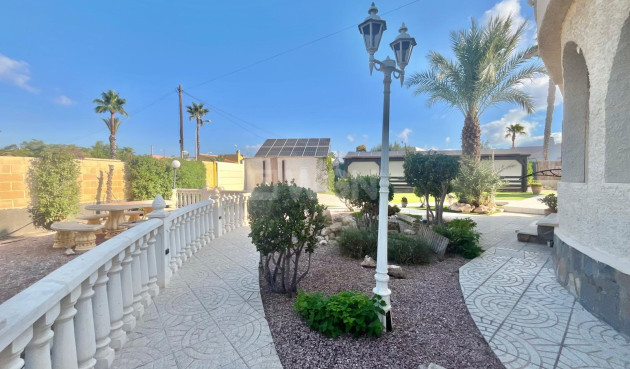 Resale - Villa - Torrevieja - San Luis