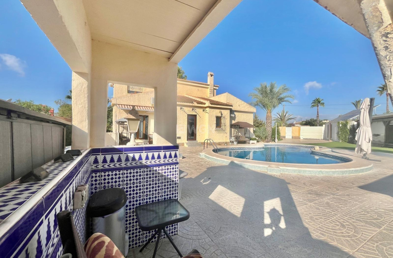 Resale - Villa - Torrevieja - San Luis