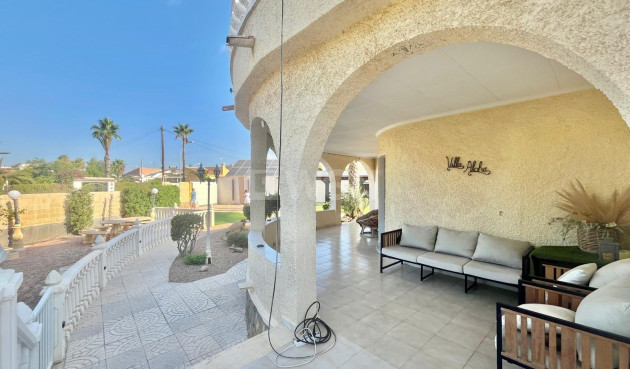 Resale - Villa - Torrevieja - San Luis