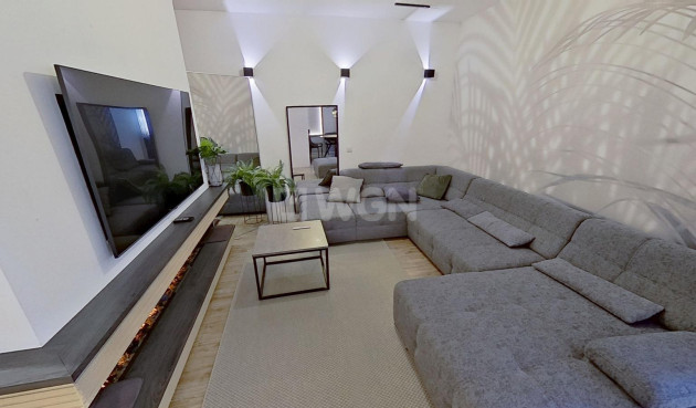 Resale - Villa - Torrevieja - San Luis