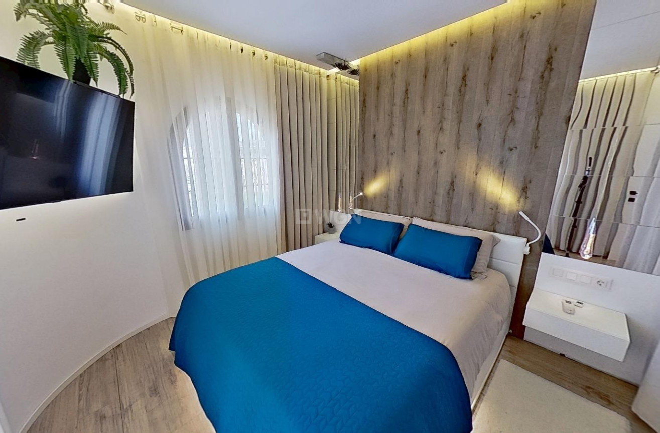 Resale - Villa - Torrevieja - San Luis