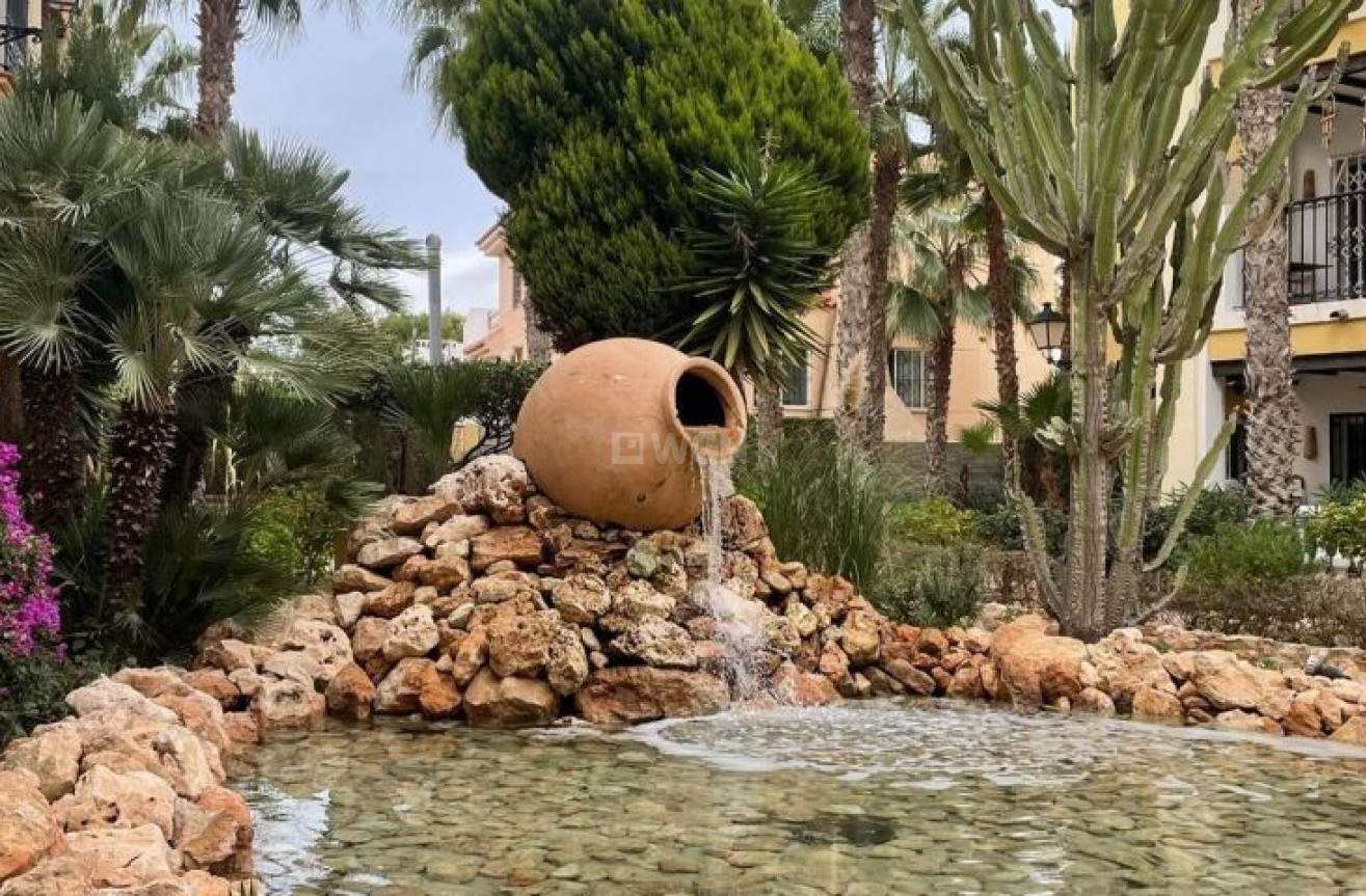 Odsprzedaż - Mieszkanie w bloku - Torrevieja - Costa Blanca