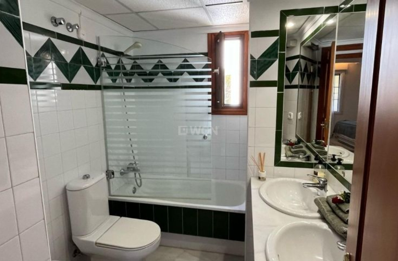 Odsprzedaż - Mieszkanie w bloku - Torrevieja - Costa Blanca