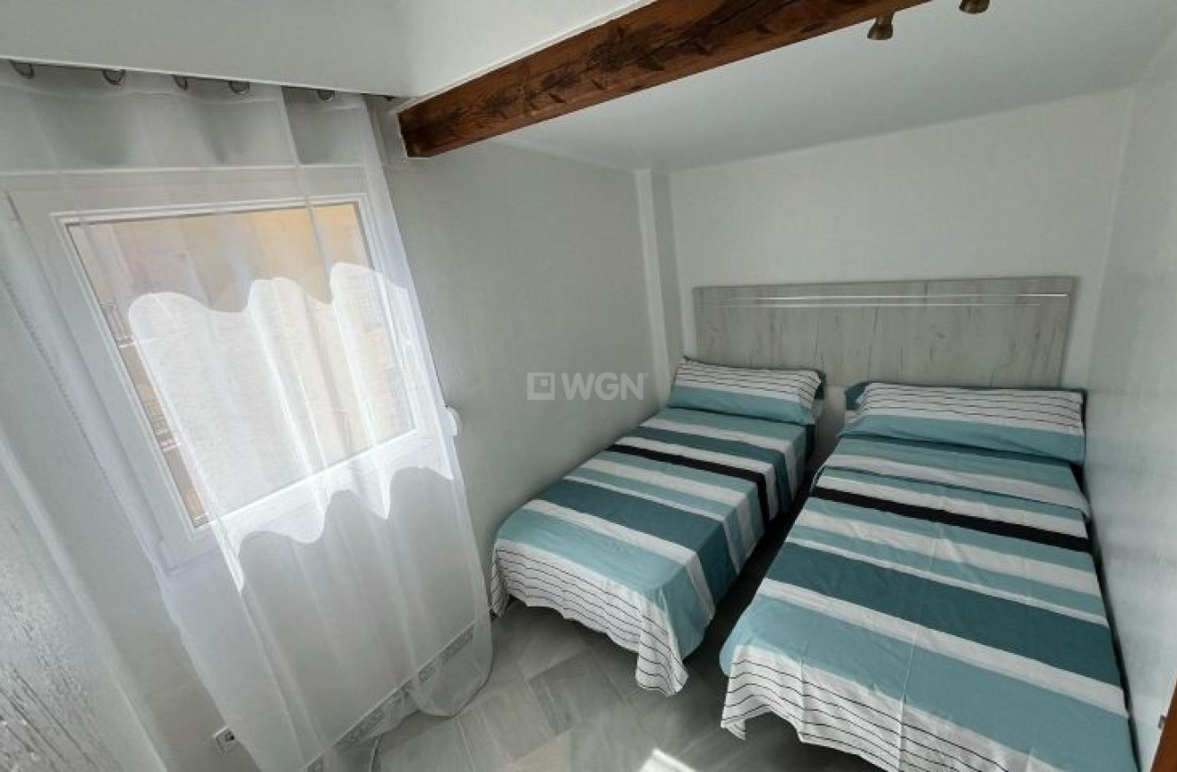 Odsprzedaż - Mieszkanie w bloku - Torrevieja - Costa Blanca