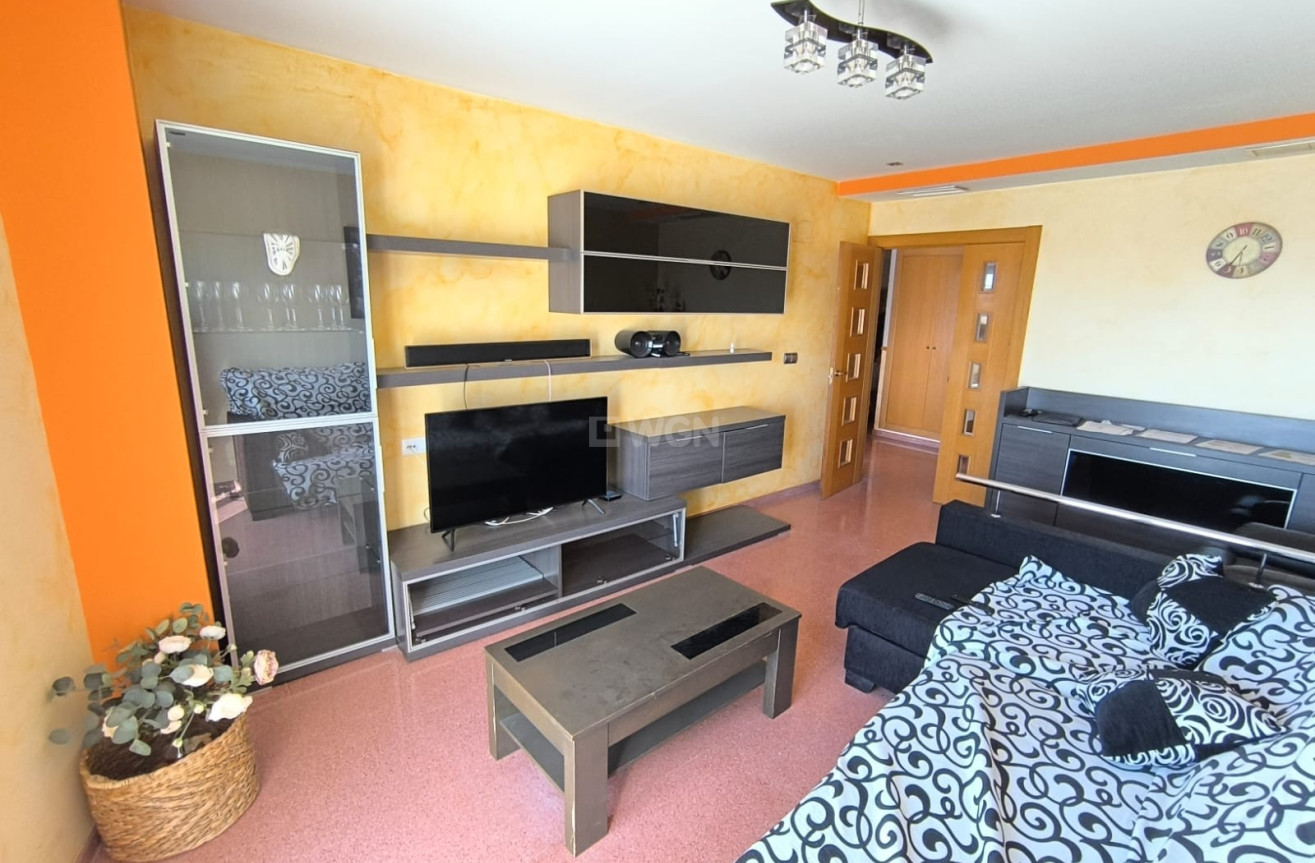 Resale - Apartment / flat - Sax - Inland