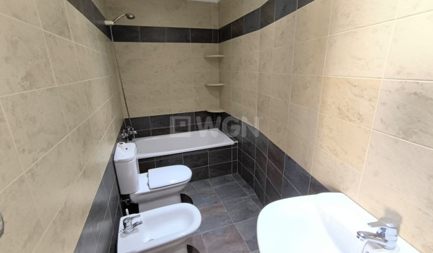 Resale - Apartment / flat - Sax - Inland