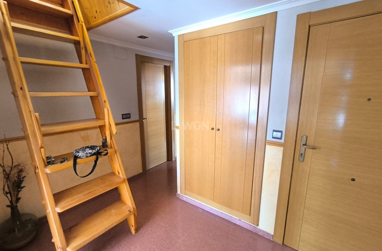 Resale - Apartment / flat - Sax - Inland