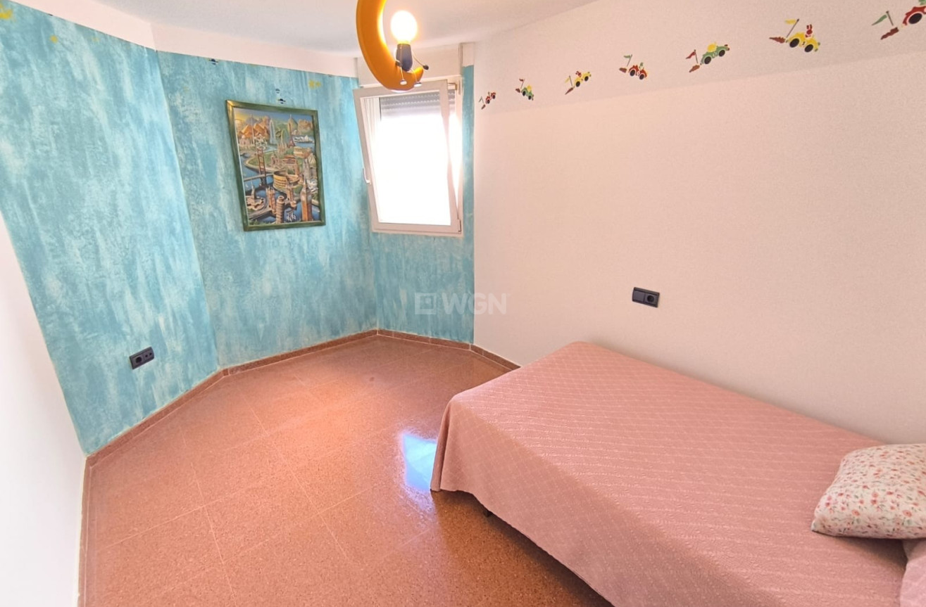 Resale - Apartment / flat - Sax - Inland