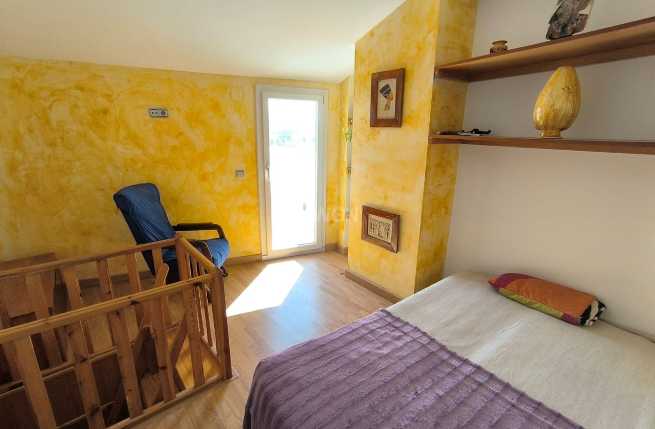 Resale - Apartment / flat - Sax - Inland