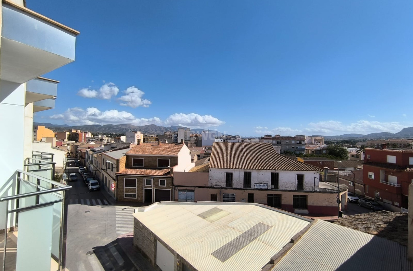 Resale - Apartment / flat - Sax - Inland