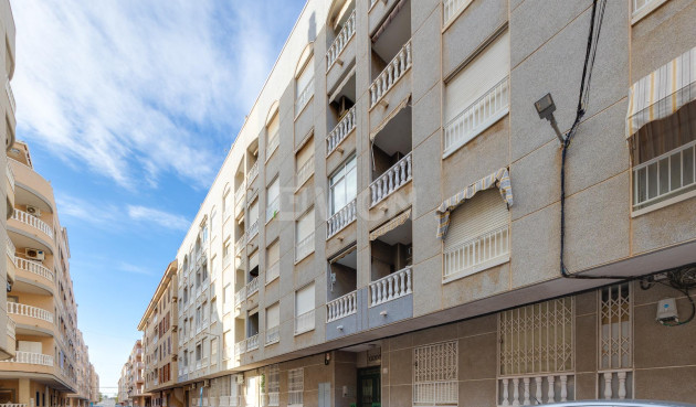 Odsprzedaż - Mieszkanie w bloku - Torrevieja - Acequion