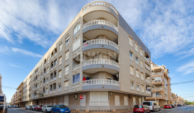 Odsprzedaż - Mieszkanie w bloku - Torrevieja - Acequion