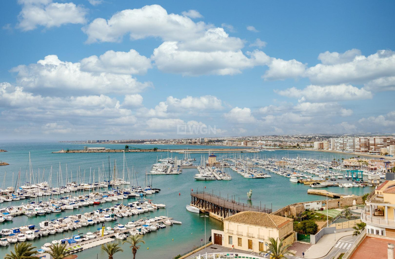 Odsprzedaż - Mieszkanie w bloku - Torrevieja - Acequion