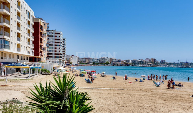 Odsprzedaż - Mieszkanie w bloku - Torrevieja - Acequion