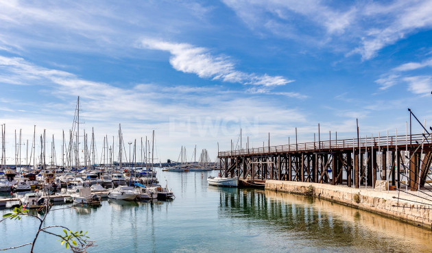 Odsprzedaż - Mieszkanie w bloku - Torrevieja - Acequion