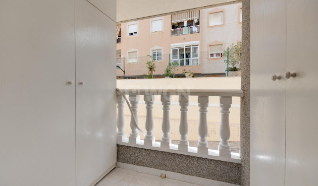 Odsprzedaż - Mieszkanie w bloku - Torrevieja - Acequion