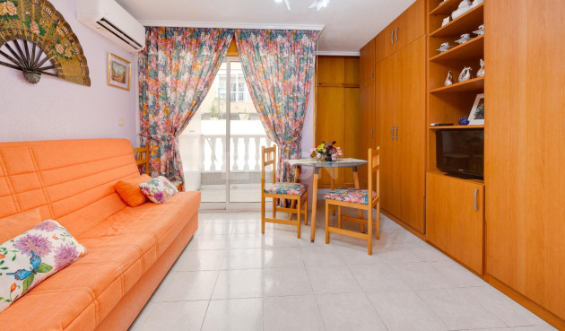 Odsprzedaż - Mieszkanie w bloku - Torrevieja - Acequion