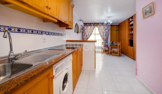 Odsprzedaż - Mieszkanie w bloku - Torrevieja - Acequion