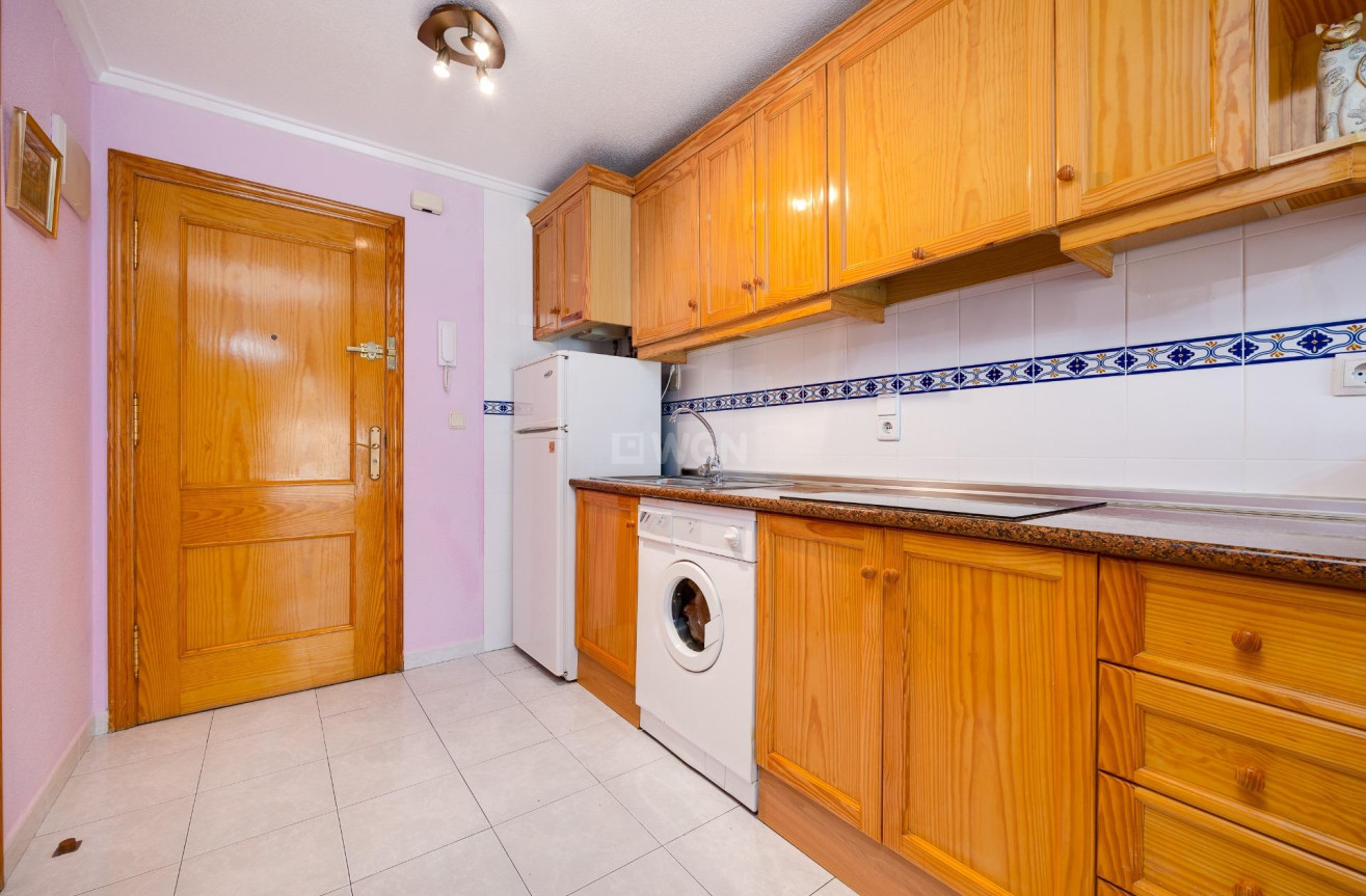 Odsprzedaż - Mieszkanie w bloku - Torrevieja - Acequion