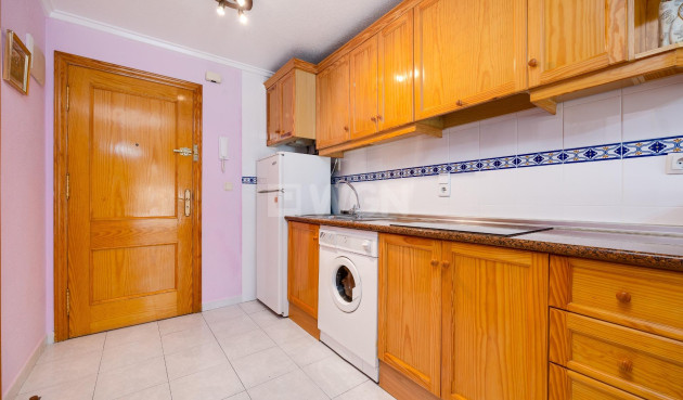 Odsprzedaż - Mieszkanie w bloku - Torrevieja - Acequion