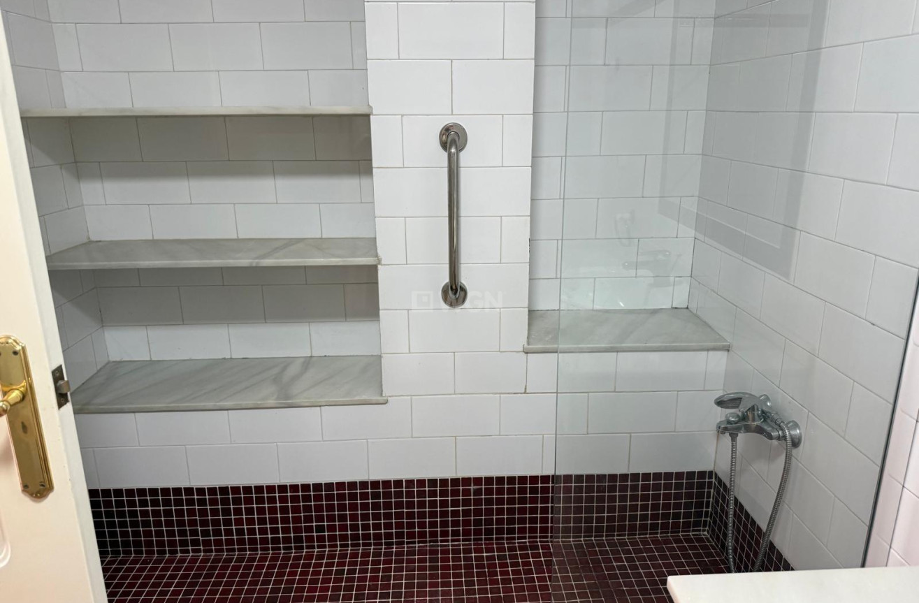 Reventa - Apartamento / piso - Torrevieja