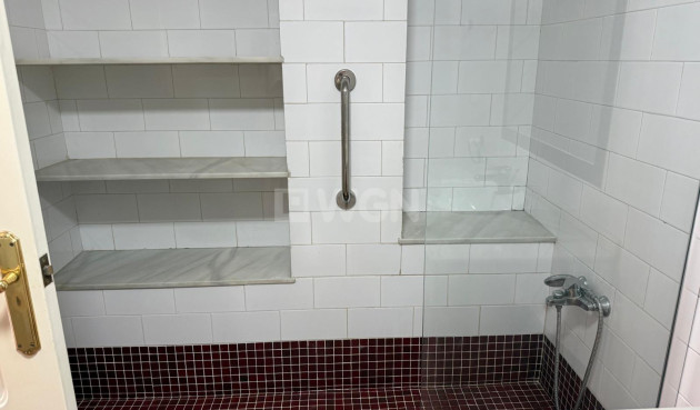 Reventa - Apartamento / piso - Torrevieja