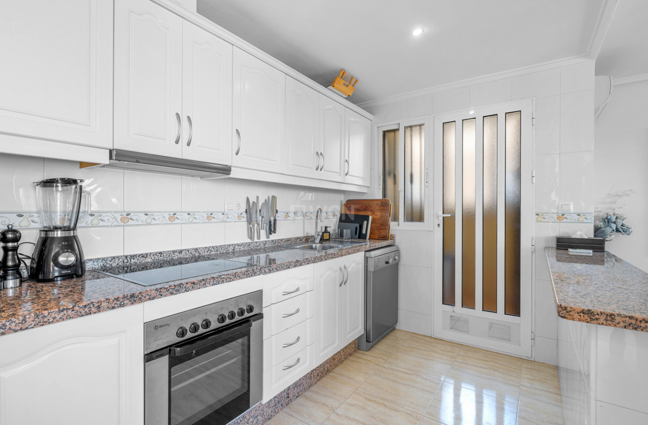 Odsprzedaż - Mieszkanie w bloku - Villamartin - Costa Blanca