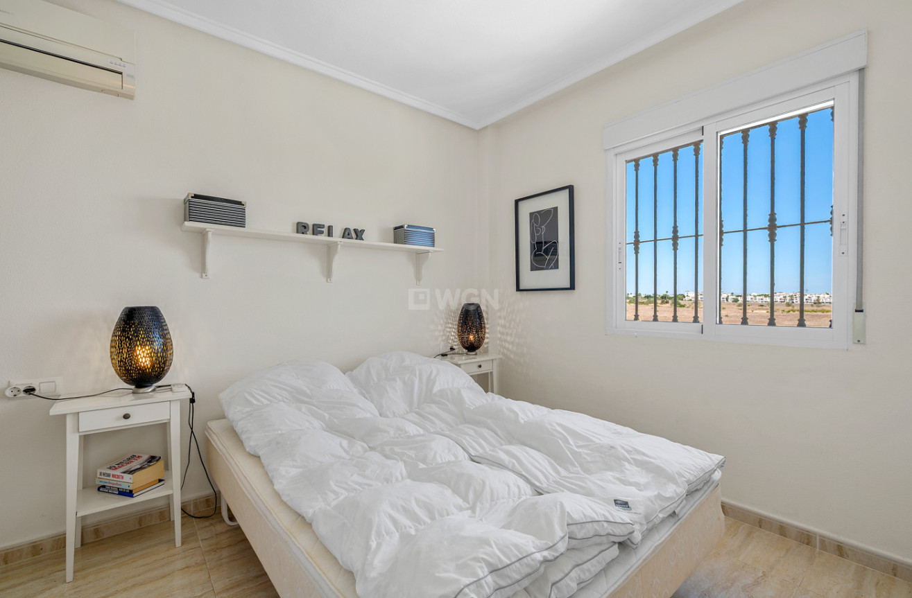 Odsprzedaż - Mieszkanie w bloku - Villamartin - Costa Blanca