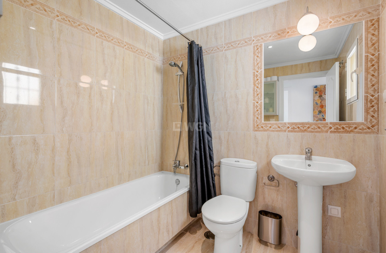 Odsprzedaż - Mieszkanie w bloku - Villamartin - Costa Blanca