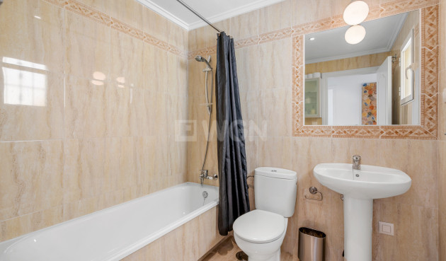 Odsprzedaż - Mieszkanie w bloku - Villamartin - Costa Blanca