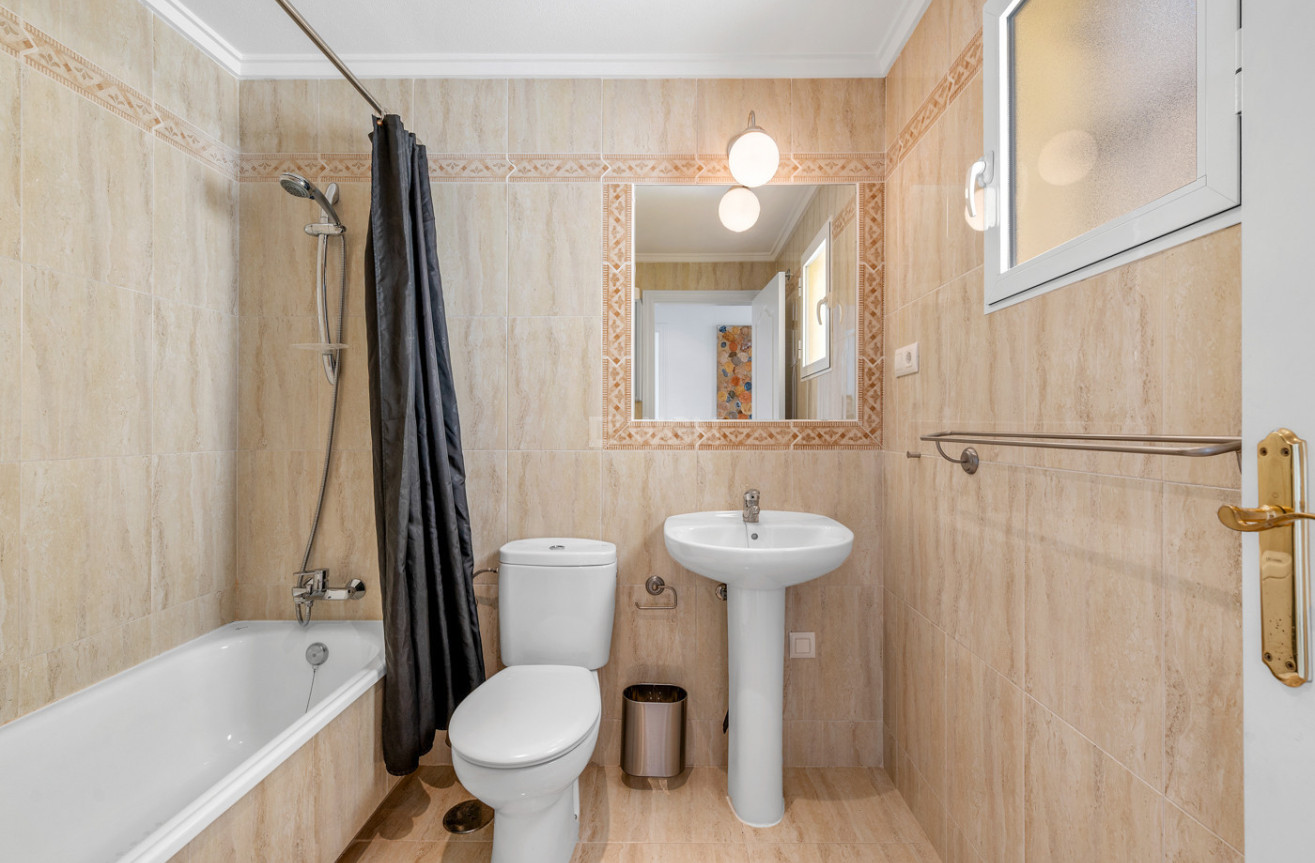 Odsprzedaż - Mieszkanie w bloku - Villamartin - Costa Blanca