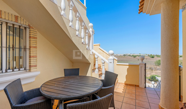 Odsprzedaż - Mieszkanie w bloku - Villamartin - Costa Blanca