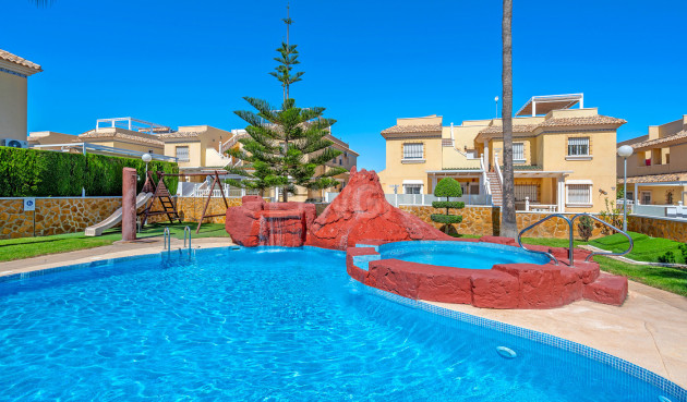 Odsprzedaż - Mieszkanie w bloku - Villamartin - Costa Blanca