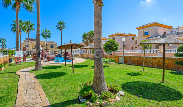 Odsprzedaż - Mieszkanie w bloku - Villamartin - Costa Blanca