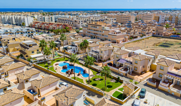 Odsprzedaż - Mieszkanie w bloku - Villamartin - Costa Blanca