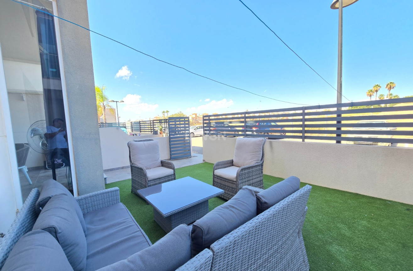 Odsprzedaż - Mieszkanie w bloku - Torrevieja - Costa Blanca