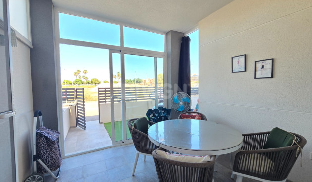 Odsprzedaż - Mieszkanie w bloku - Torrevieja - Costa Blanca