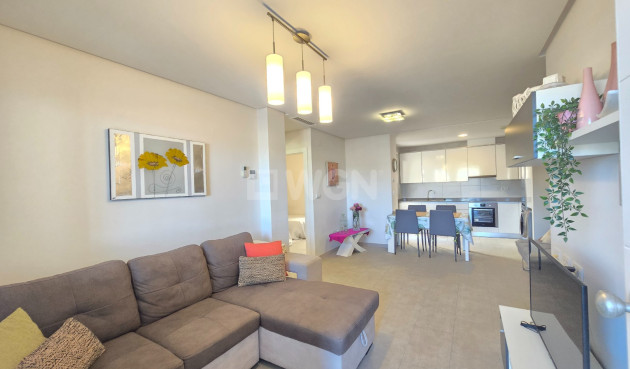 Odsprzedaż - Mieszkanie w bloku - Torrevieja - Costa Blanca