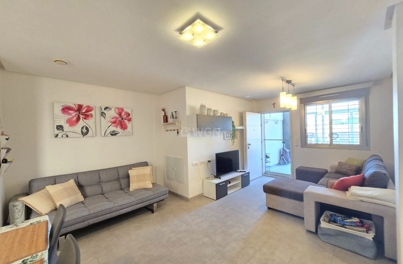 Odsprzedaż - Mieszkanie w bloku - Torrevieja - Costa Blanca