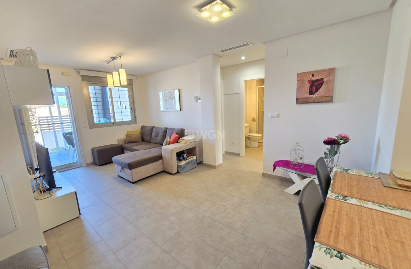 Odsprzedaż - Mieszkanie w bloku - Torrevieja - Costa Blanca