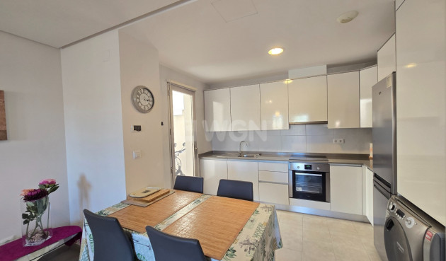 Odsprzedaż - Mieszkanie w bloku - Torrevieja - Costa Blanca